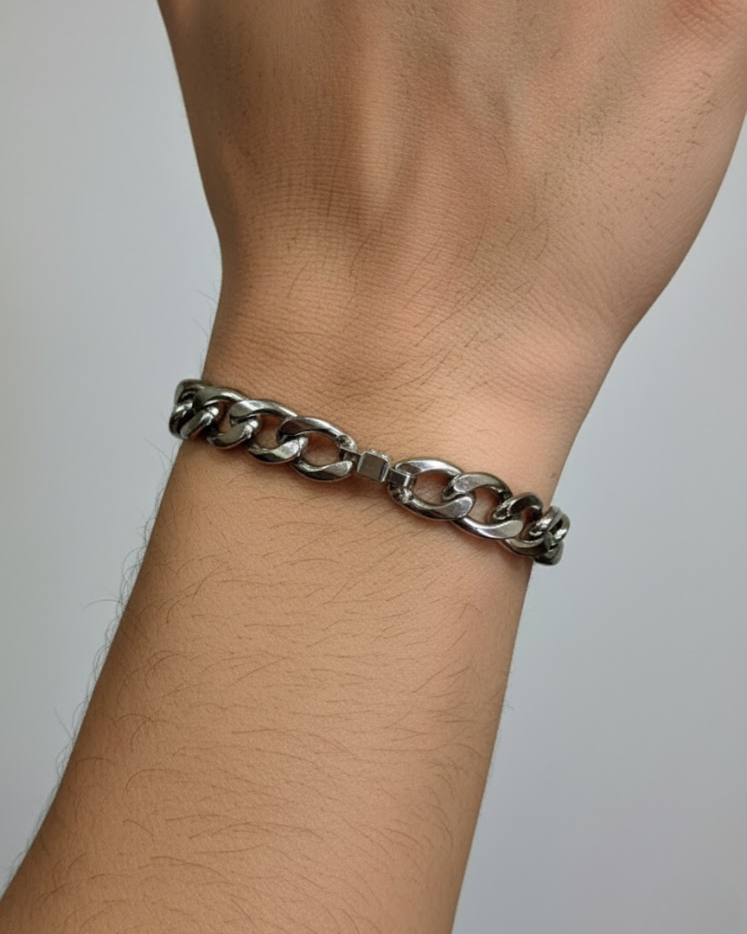 Titan Edge Cuban Link Bracelet for Men – Premium Stainless Steel Magnetic Clasp