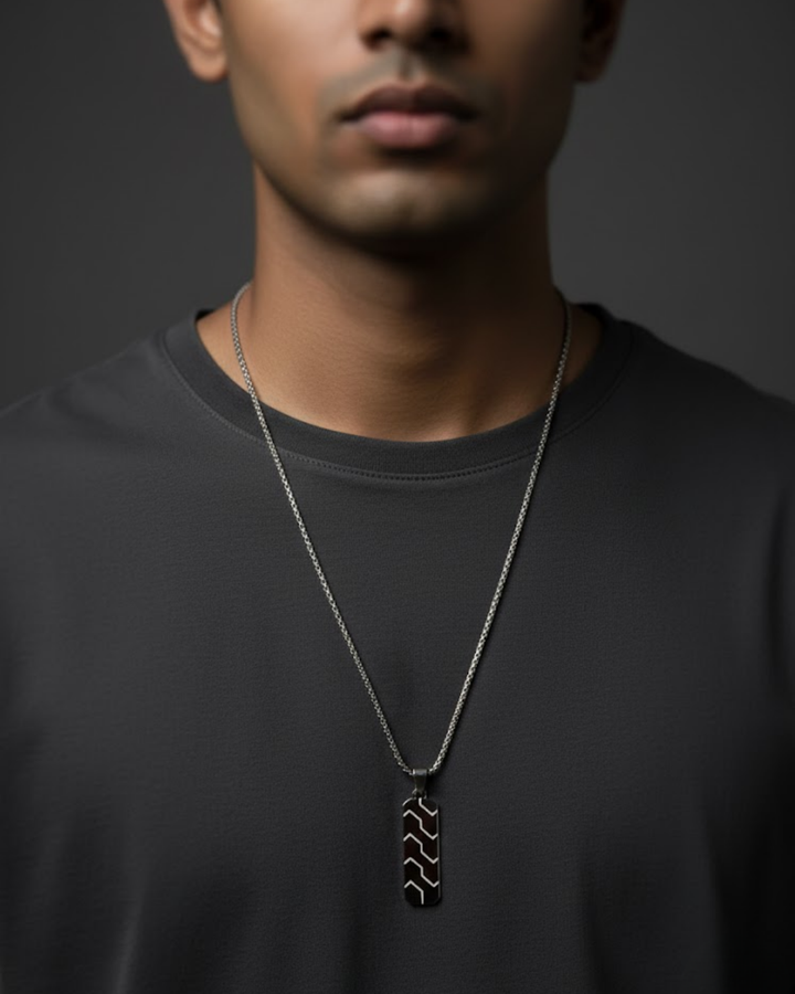 Quantum Line Black Bar Pendant for Men – Geometric Engraved Minimalist Chain